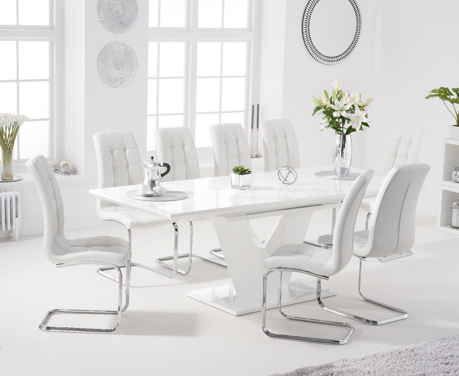 Photo 1 of Extending vittorio 160cm white high gloss dining table with 6 black vigo chairs